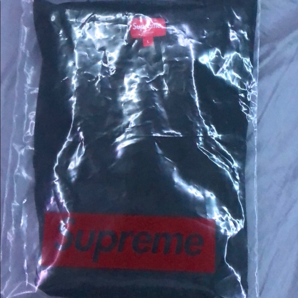 Chenille Arc Logo S/S Top